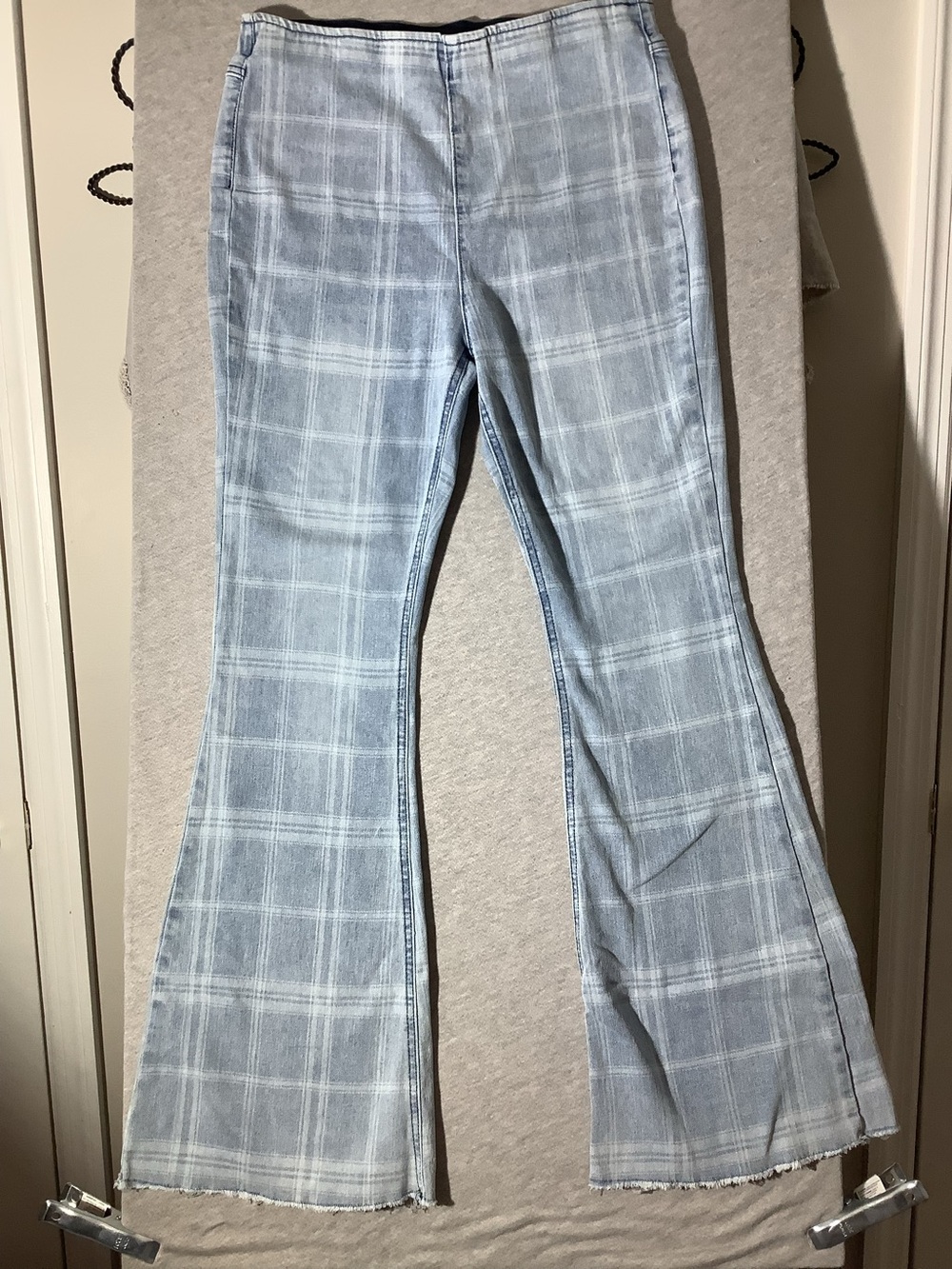 Stretch Plaid Flare Pants